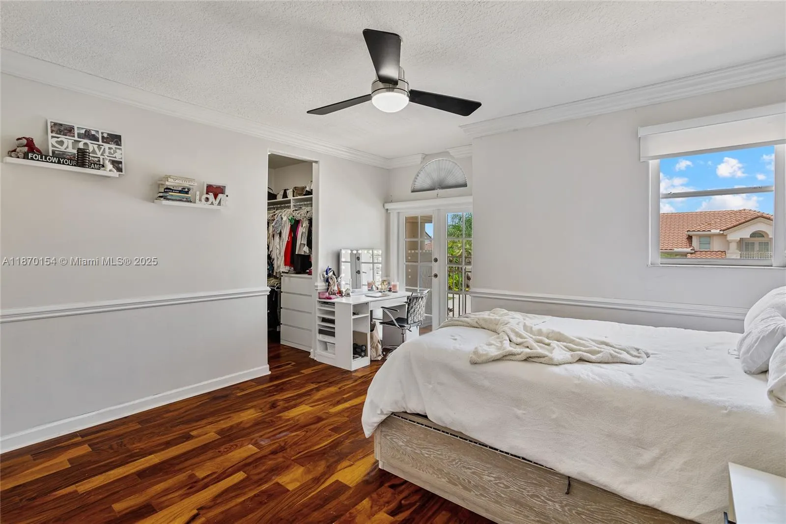 2706 Oakmont