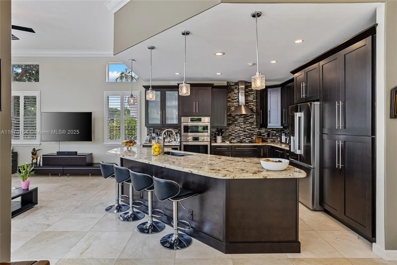 2706 Oakmont
