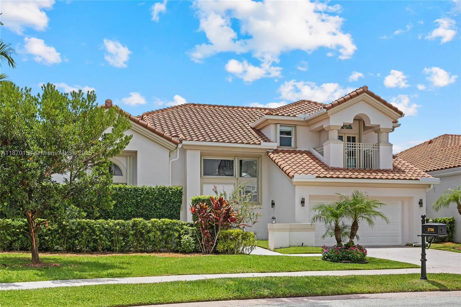 2706 Oakmont