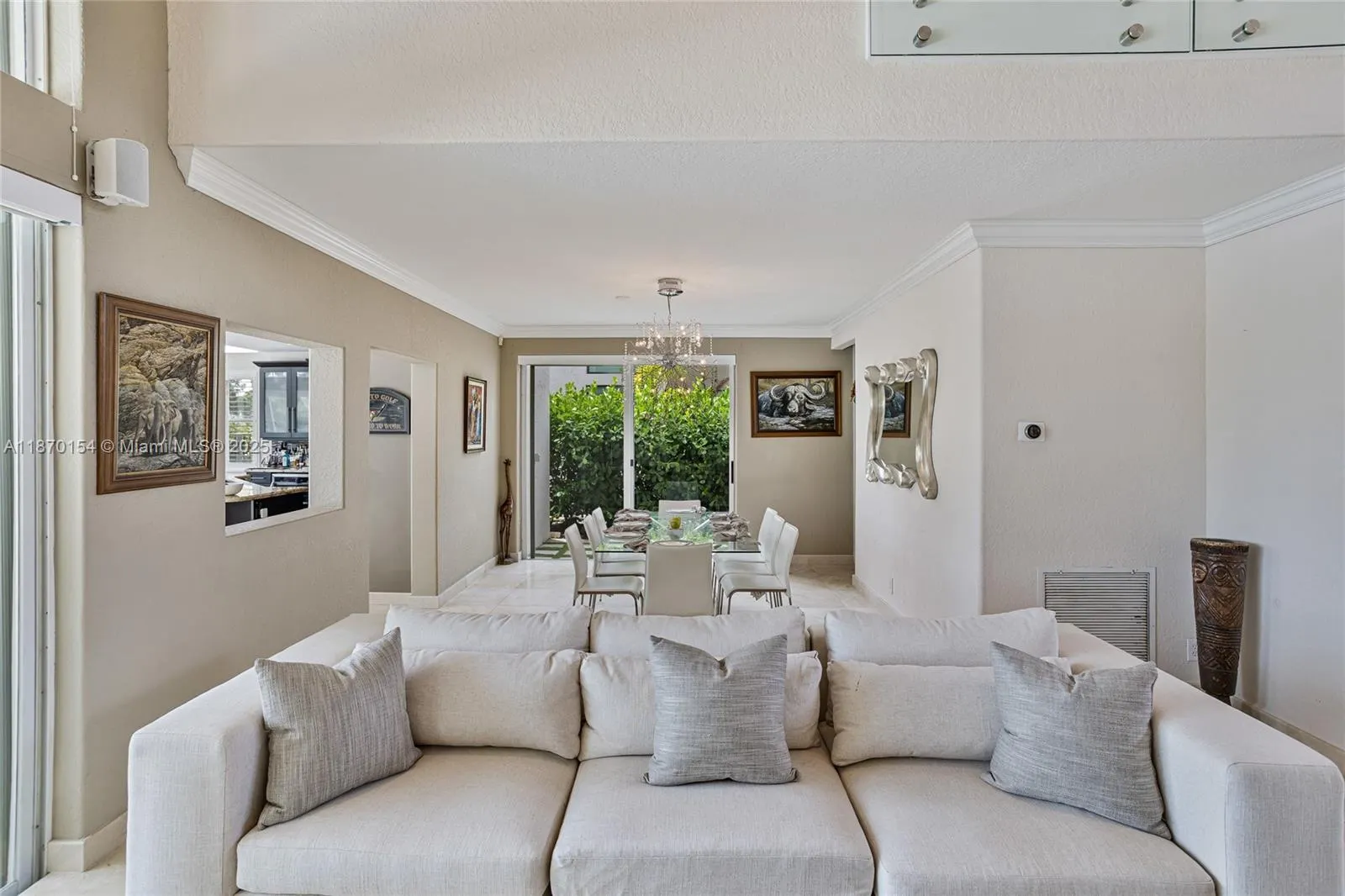 2706 Oakmont