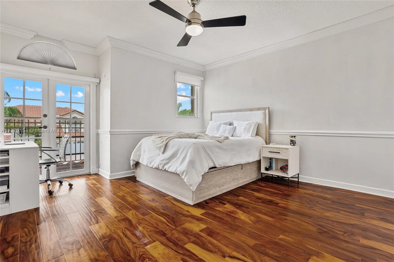2706 Oakmont