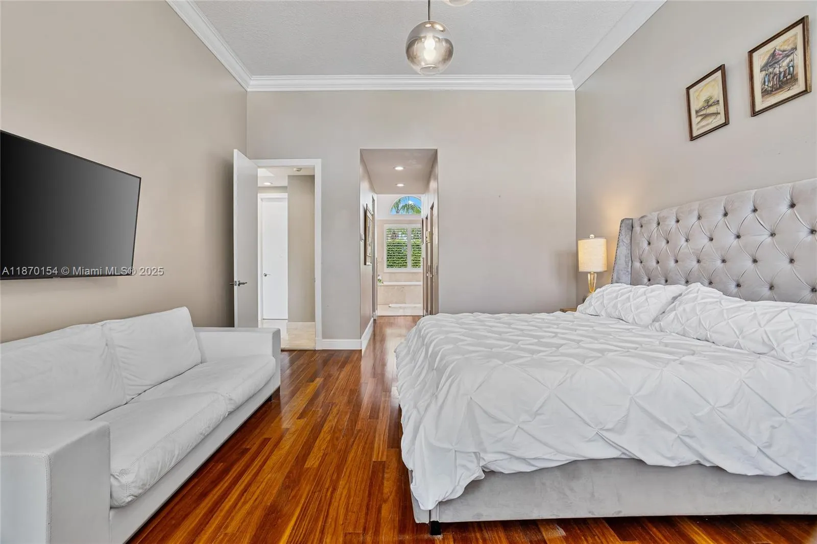 2706 Oakmont