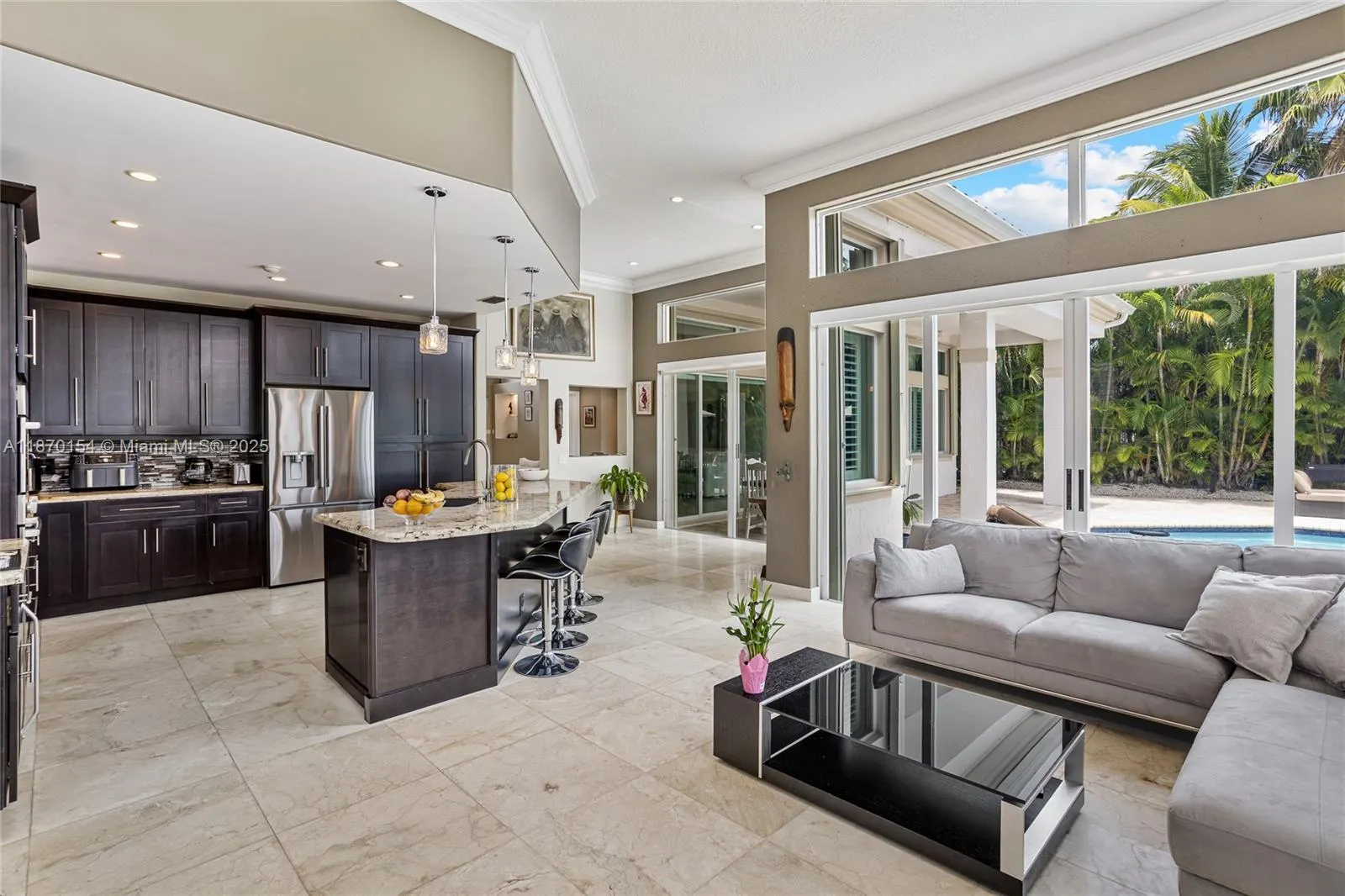 2706 Oakmont