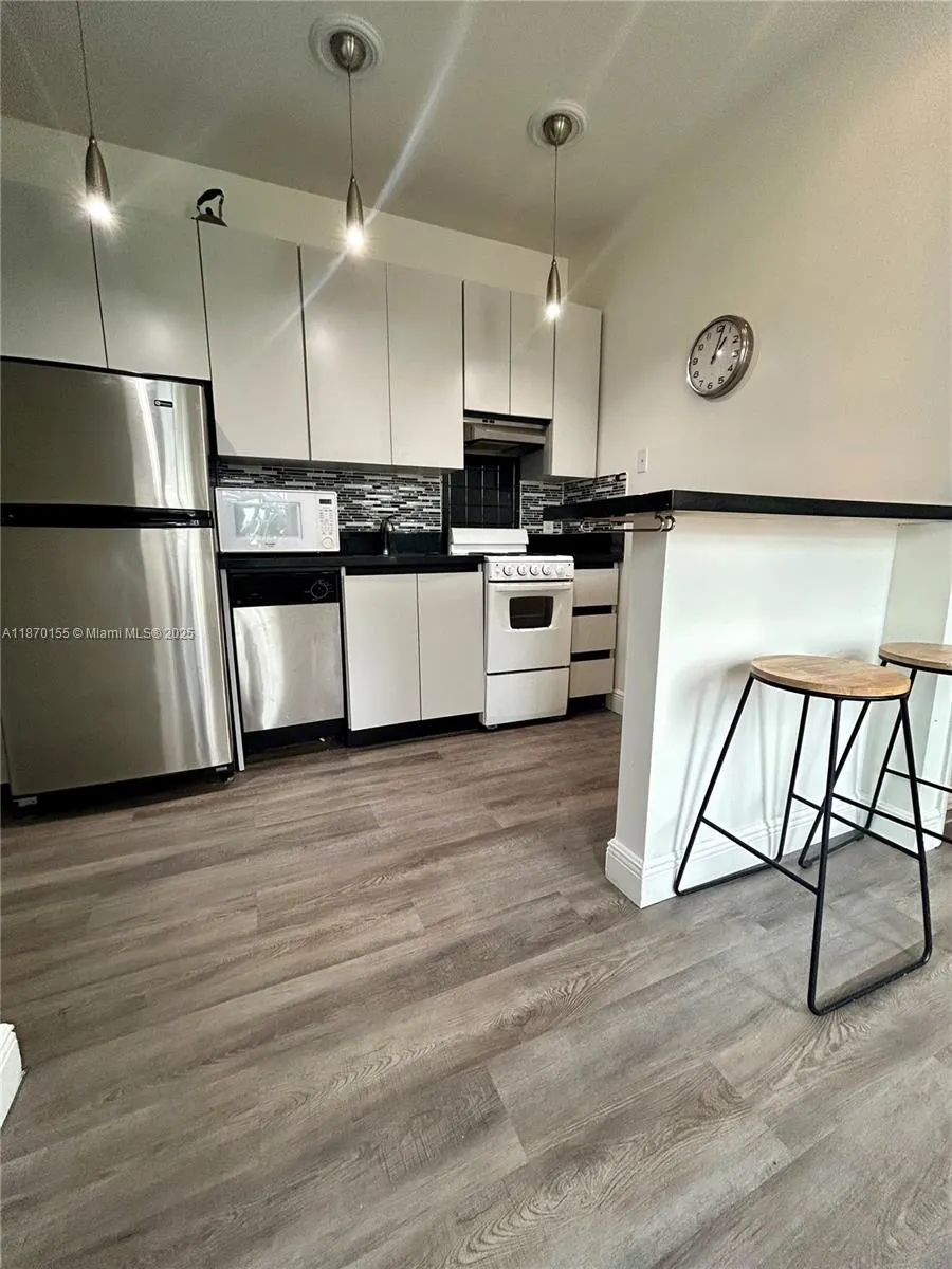 1244 Pennsylvania Ave, #305