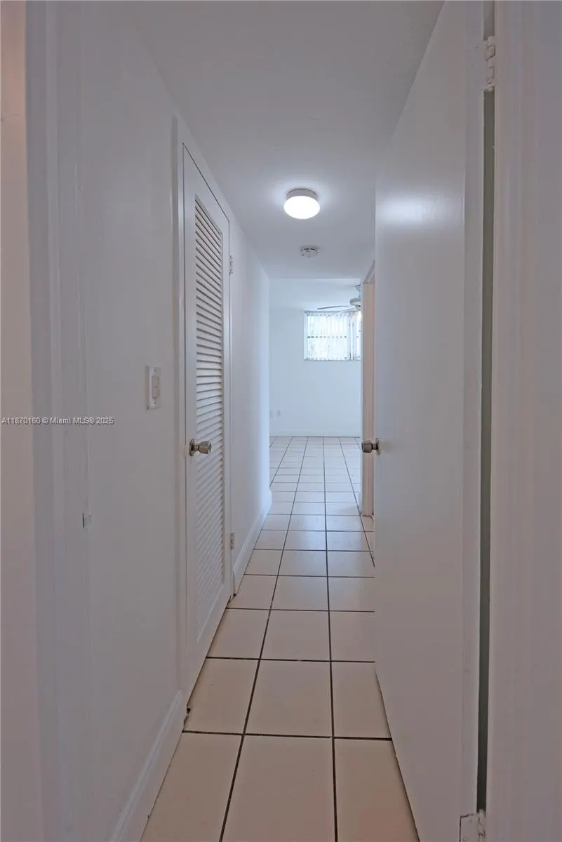 4142 N Jefferson Ave, #2C
