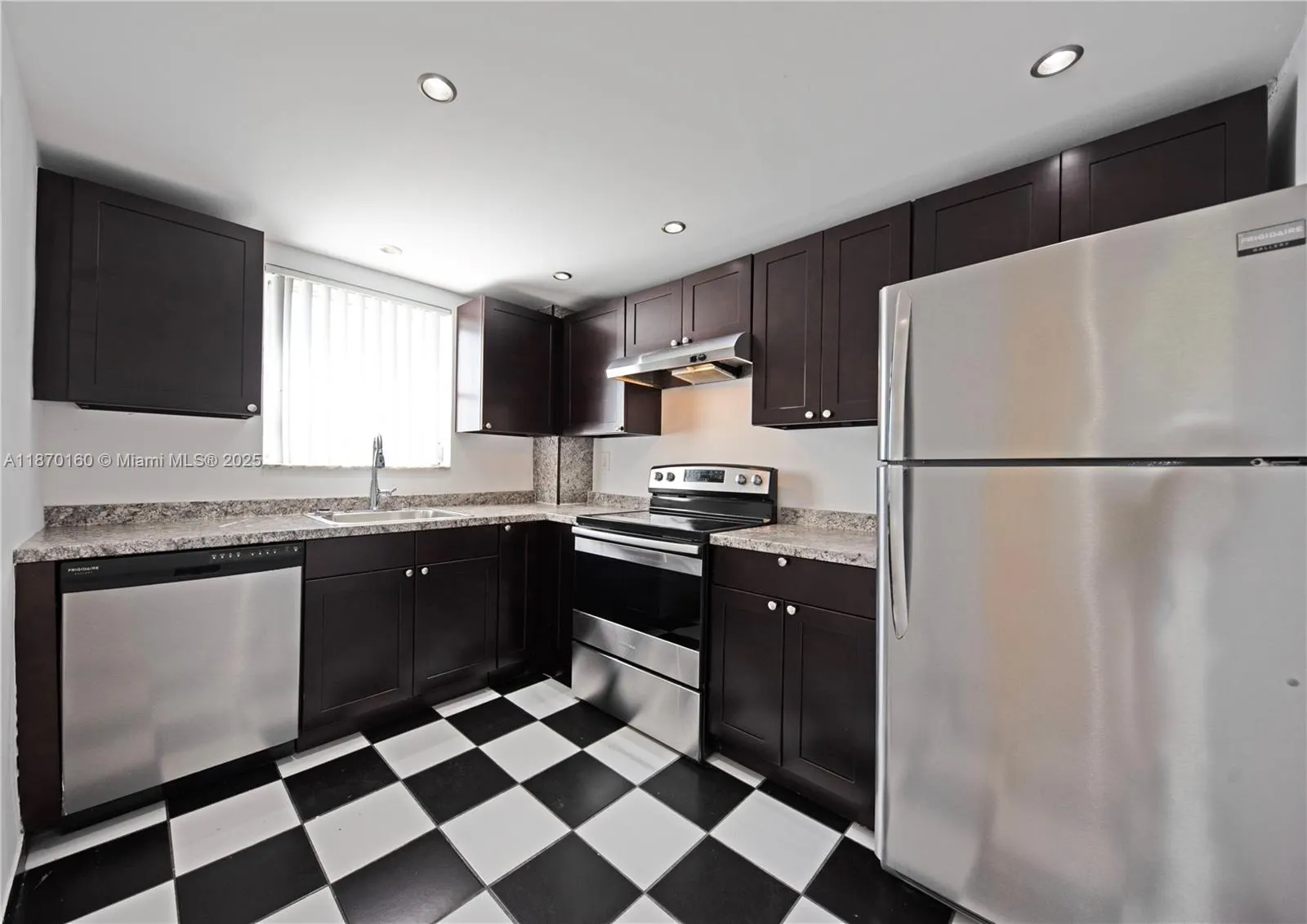 4142 N Jefferson Ave, #2C