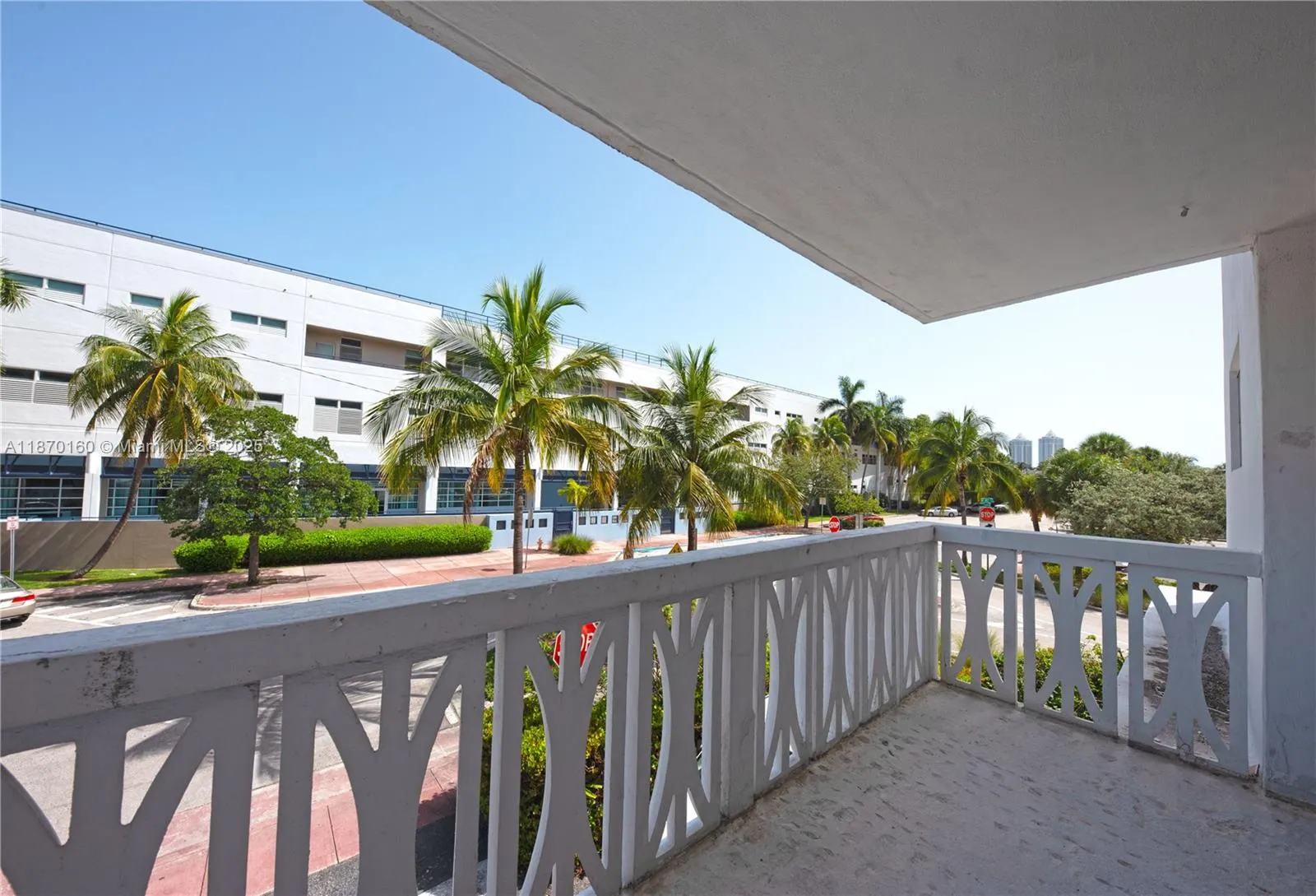 4142 N Jefferson Ave, #2C