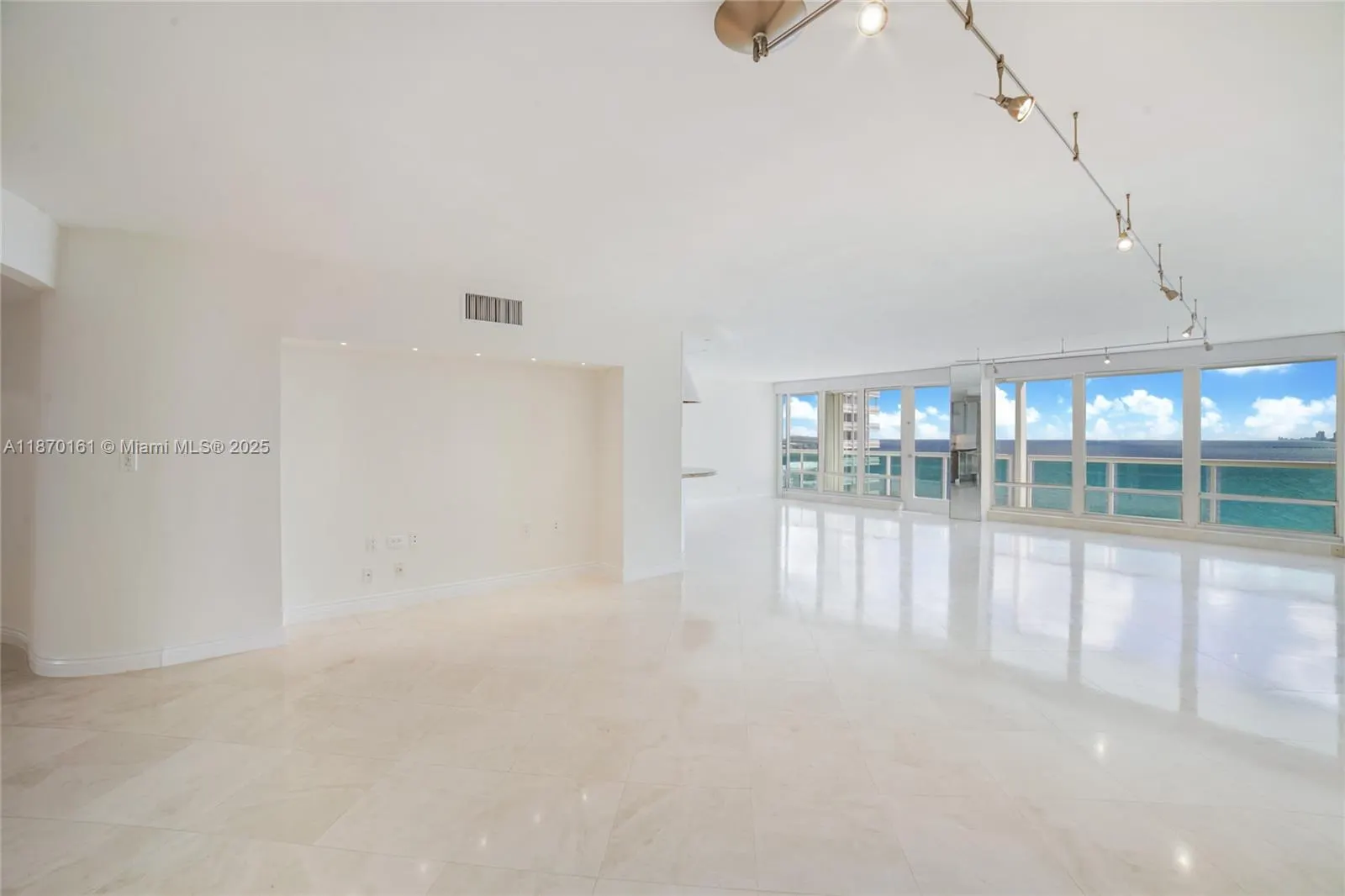 2100 S Ocean Ln, #2007