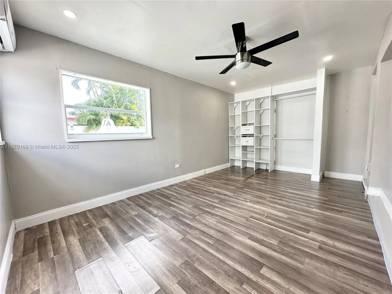 5404 NW 23rd Ter