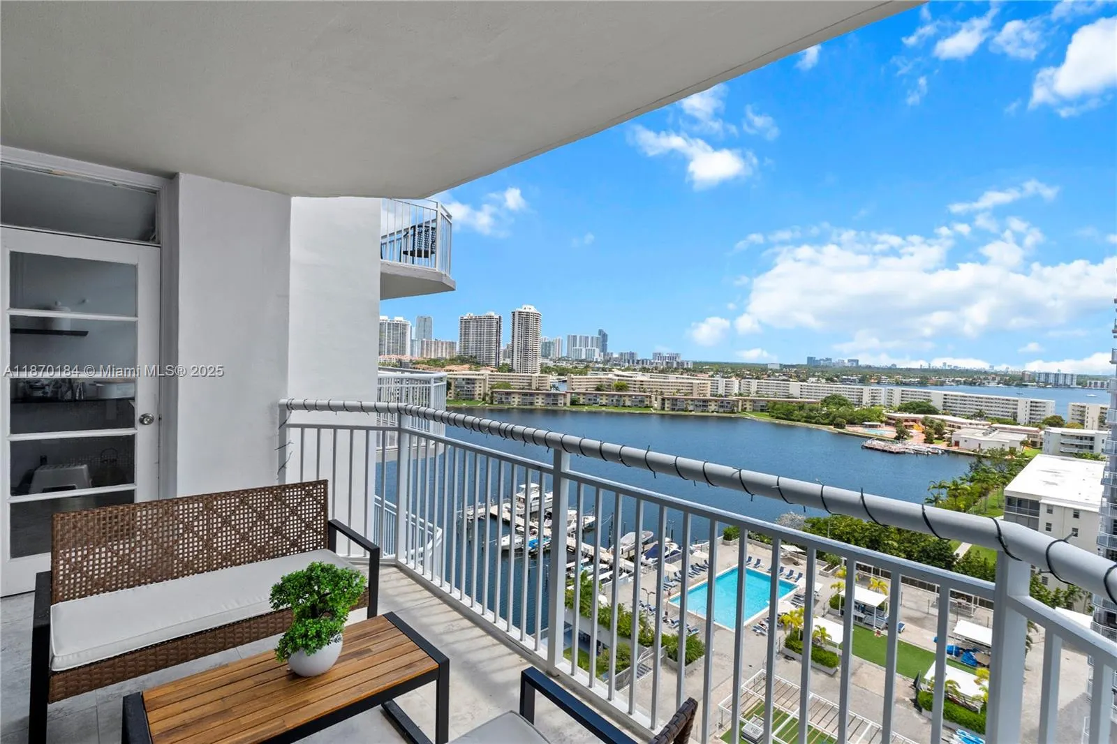 18071 Biscayne Blvd, #1404
