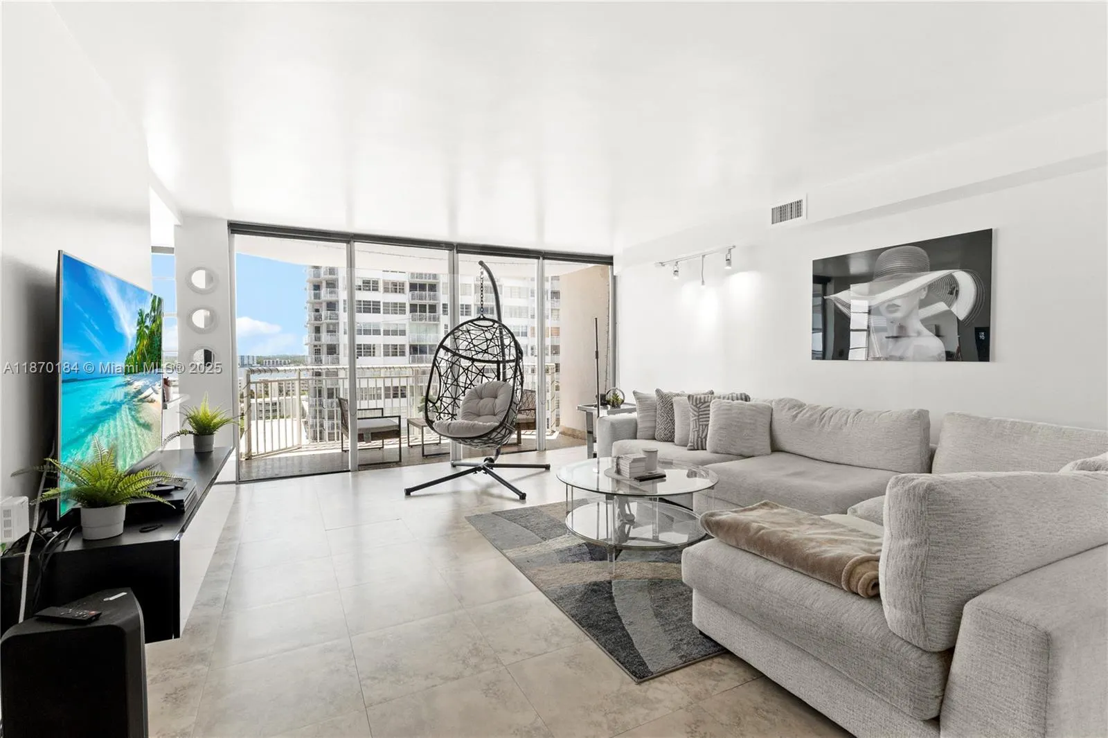 18071 Biscayne Blvd, #1404