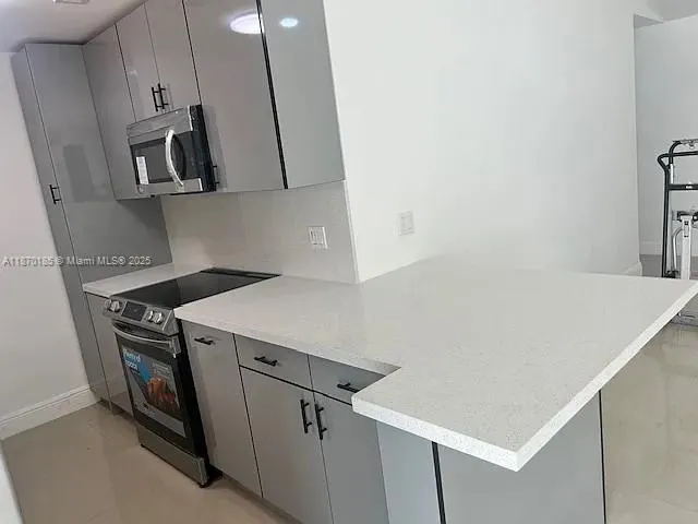 5229 SW 140th Pl