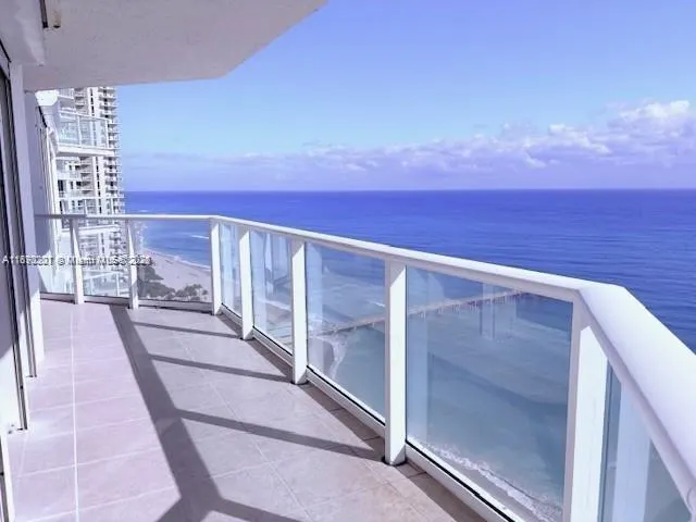 16445 Collins Ave, #2321