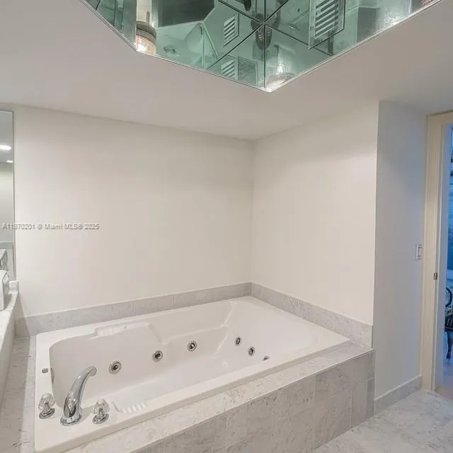 16445 Collins Ave, #2321