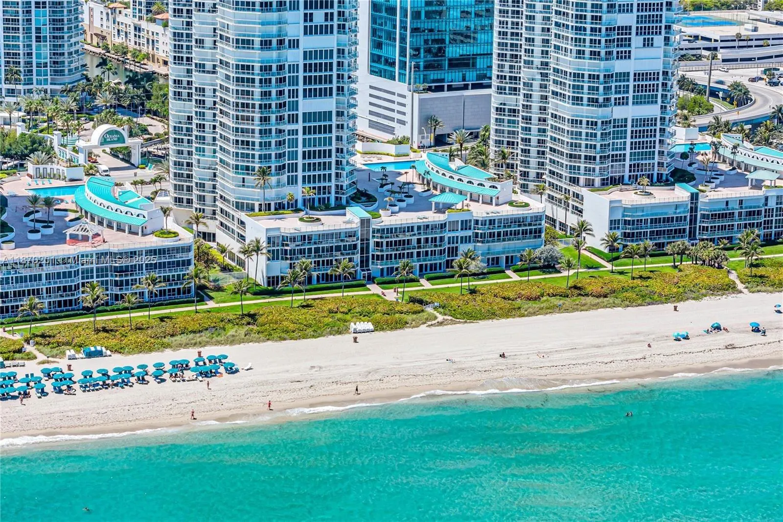16445 Collins Ave, #2321