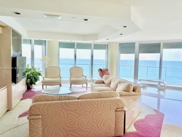 16445 Collins Ave, #2321