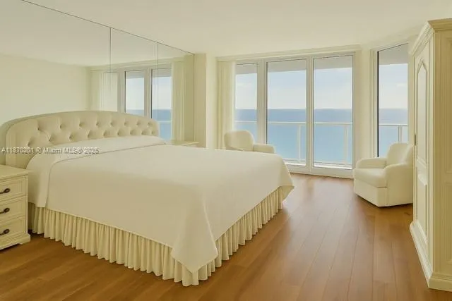 16445 Collins Ave, #2321