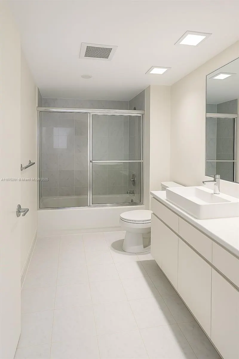 16445 Collins Ave, #2321