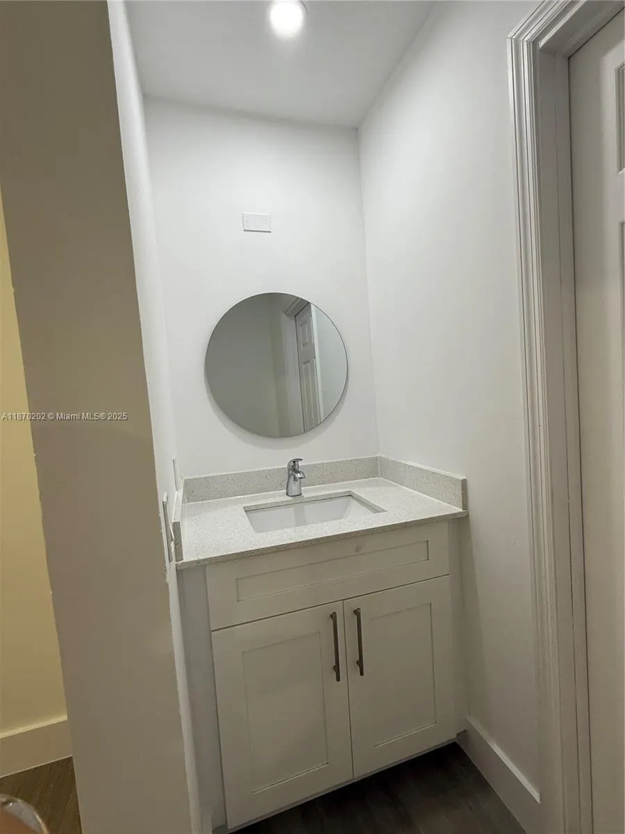565 NE 12th Ave, #565