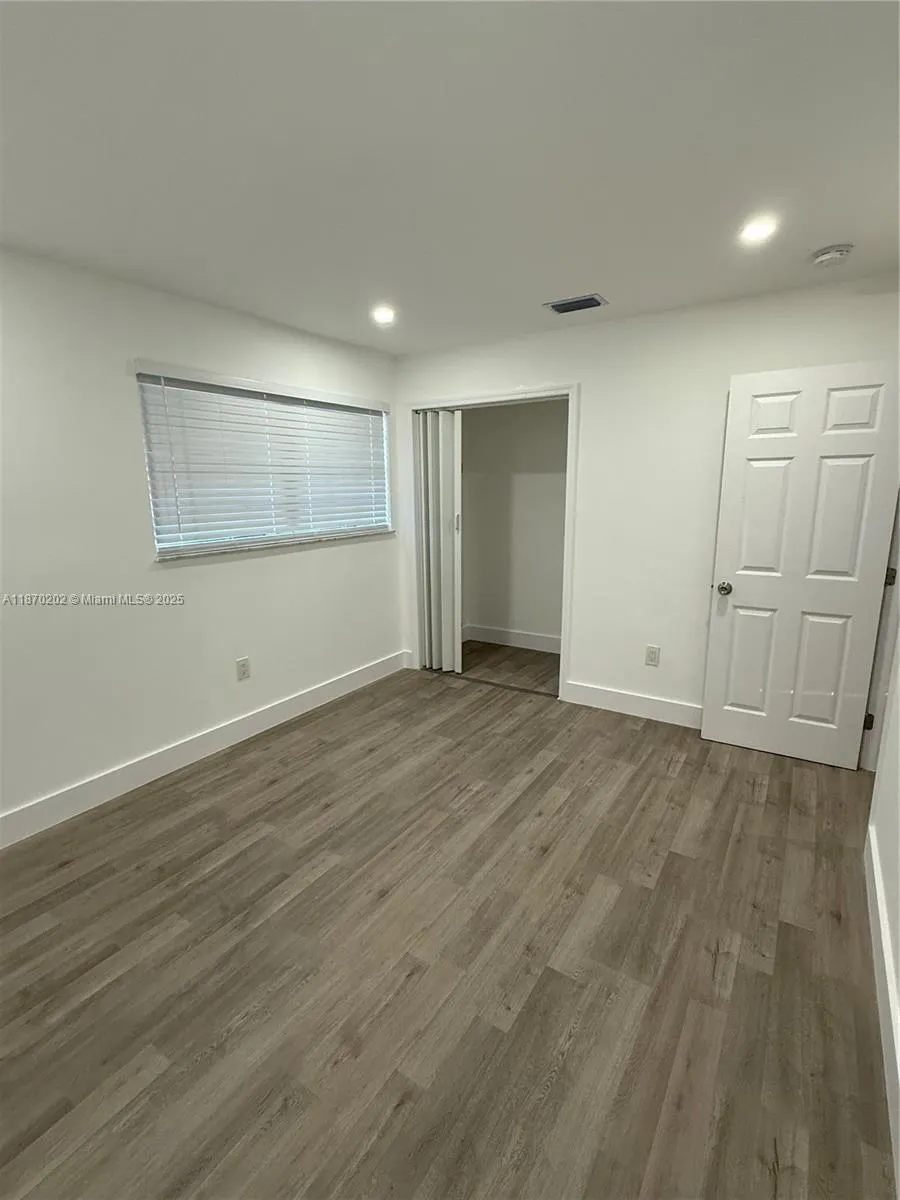 565 NE 12th Ave, #565