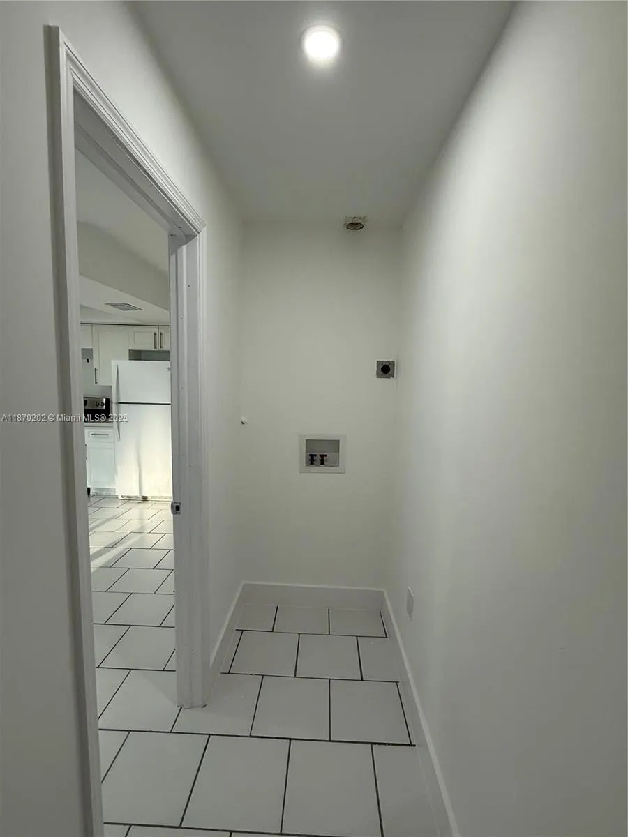 565 NE 12th Ave, #565