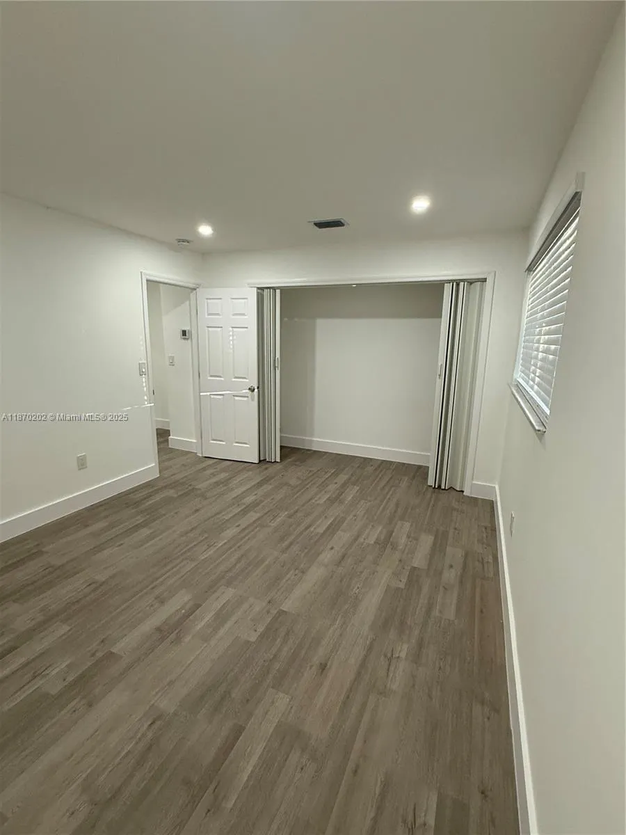 565 NE 12th Ave, #565