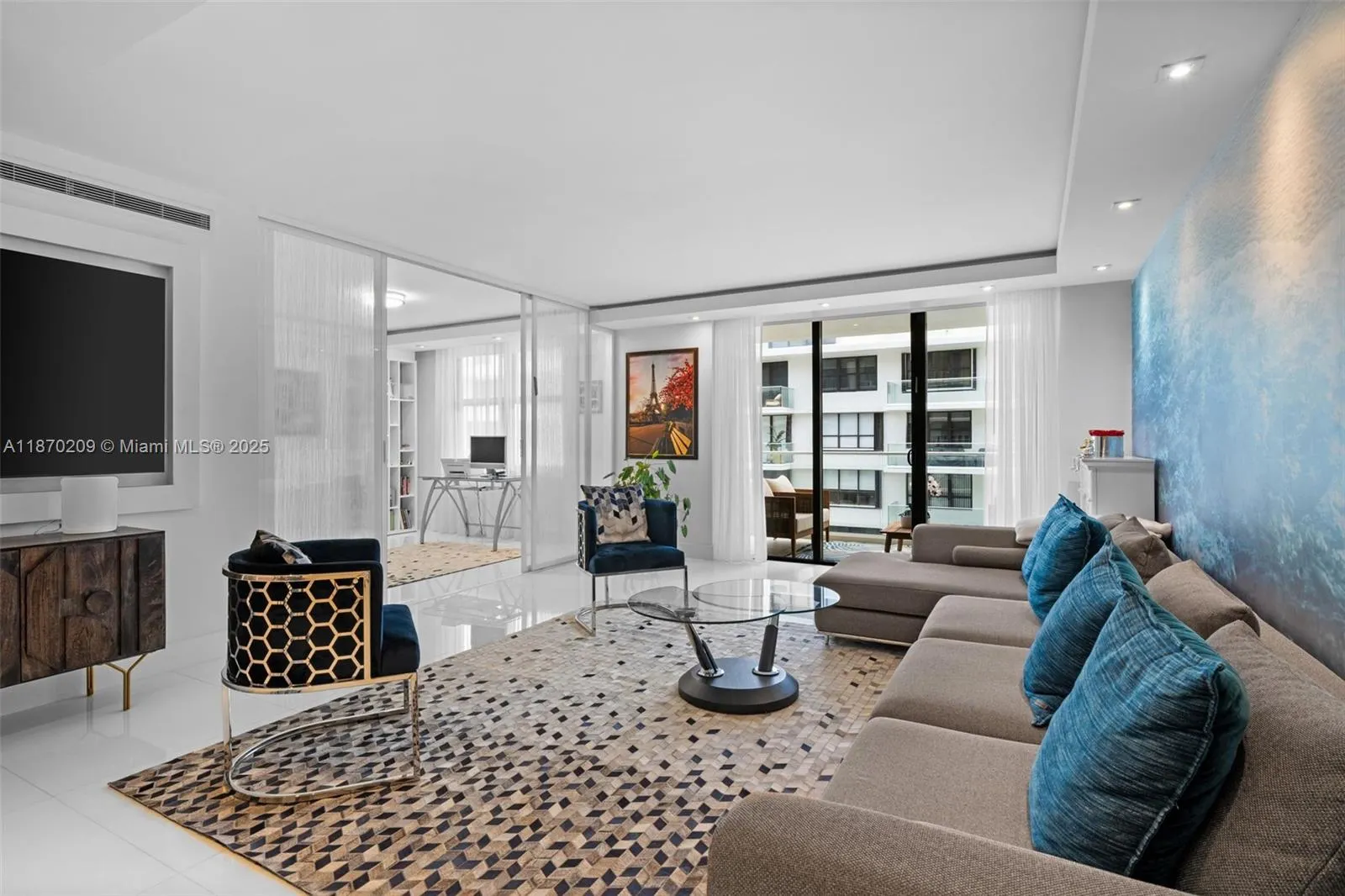 9801 Collins Ave, #19J