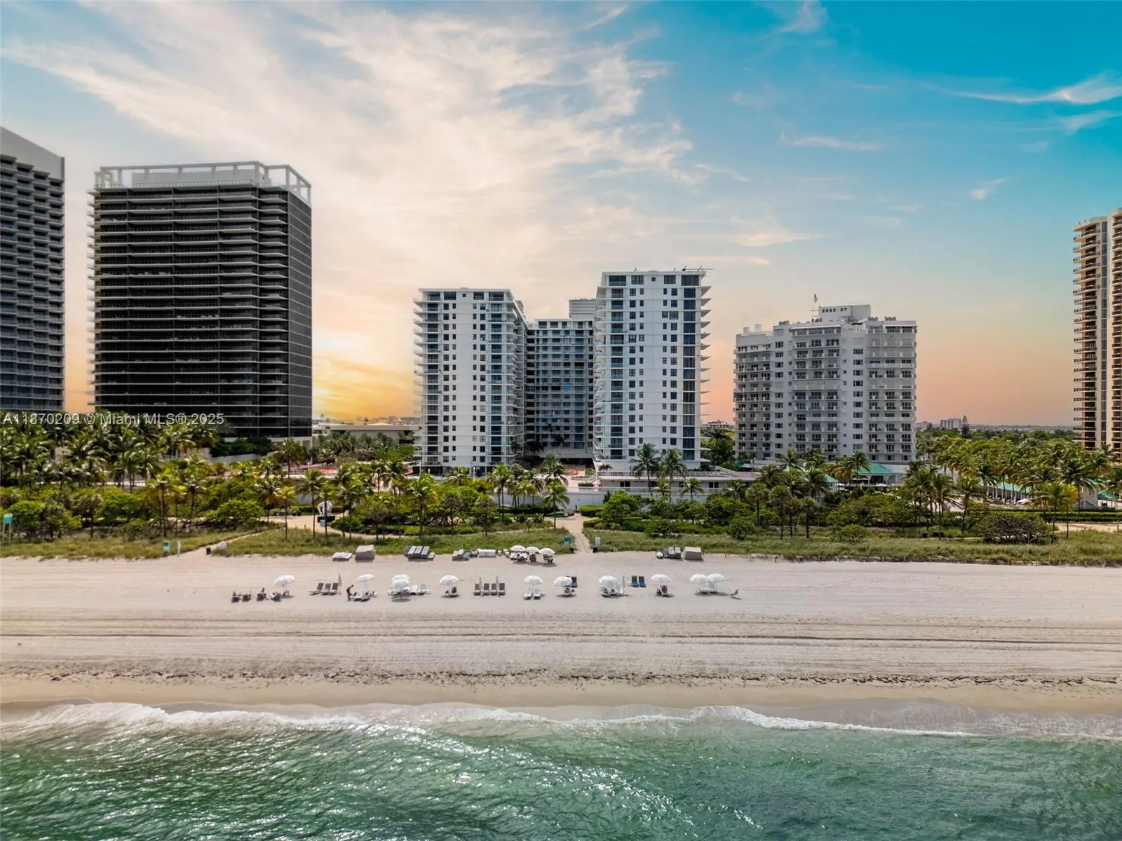 9801 Collins Ave, #19J