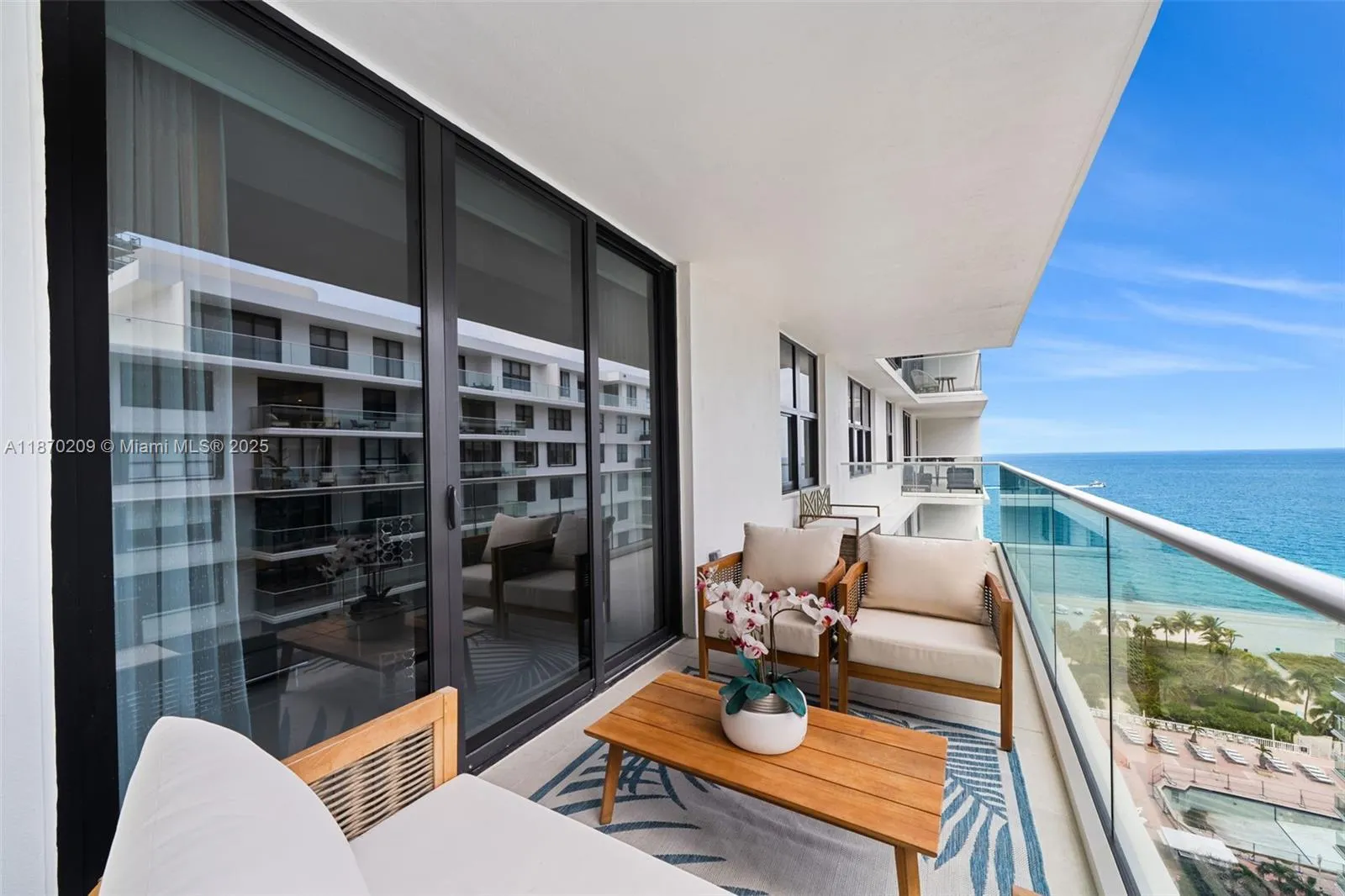 9801 Collins Ave, #19J