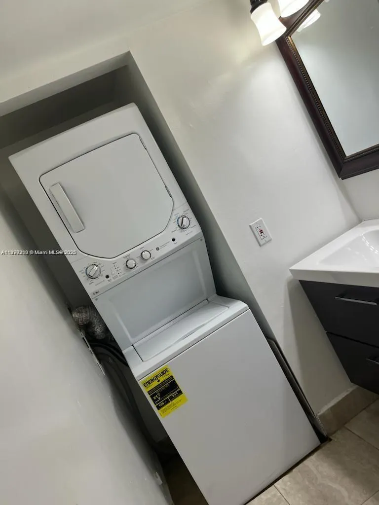 11750 SW 18th St, #129-1