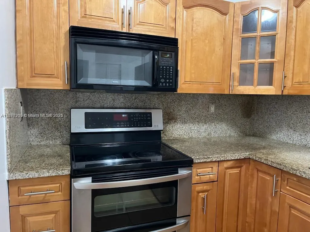 11750 SW 18th St, #129-1