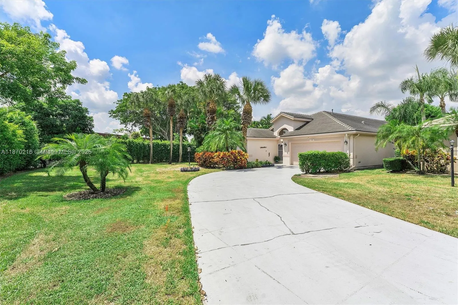 800 Clearbrook Park Cir