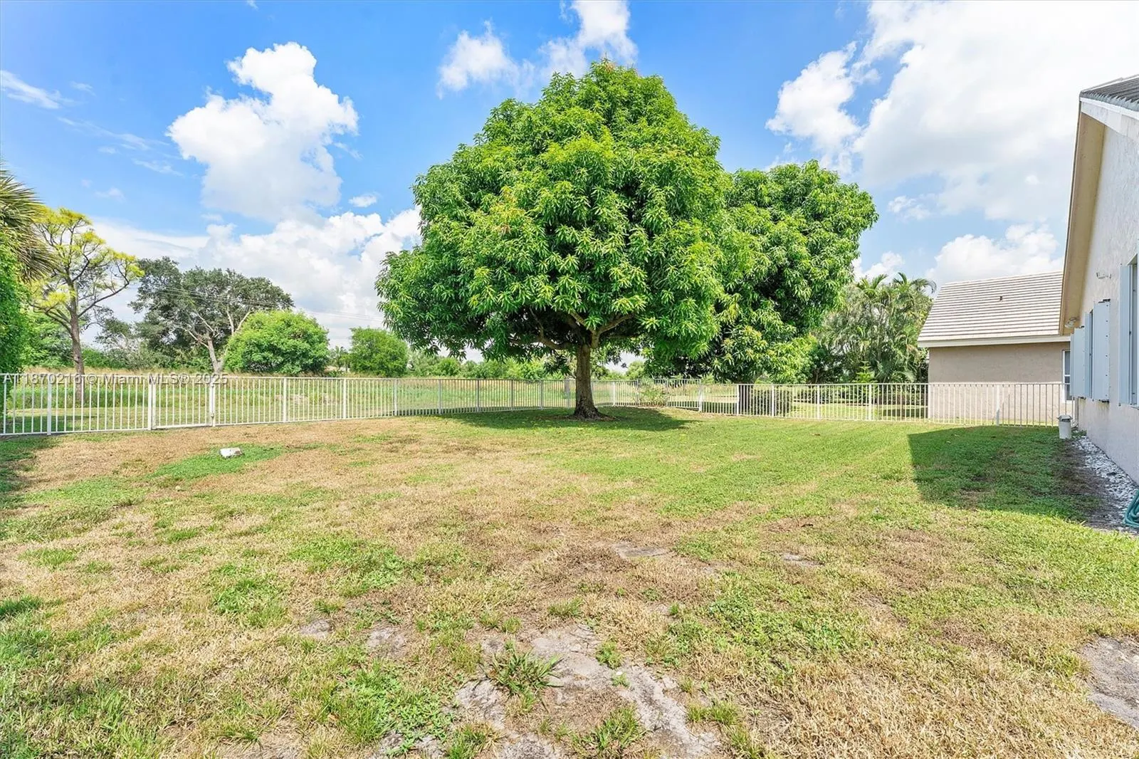 800 Clearbrook Park Cir