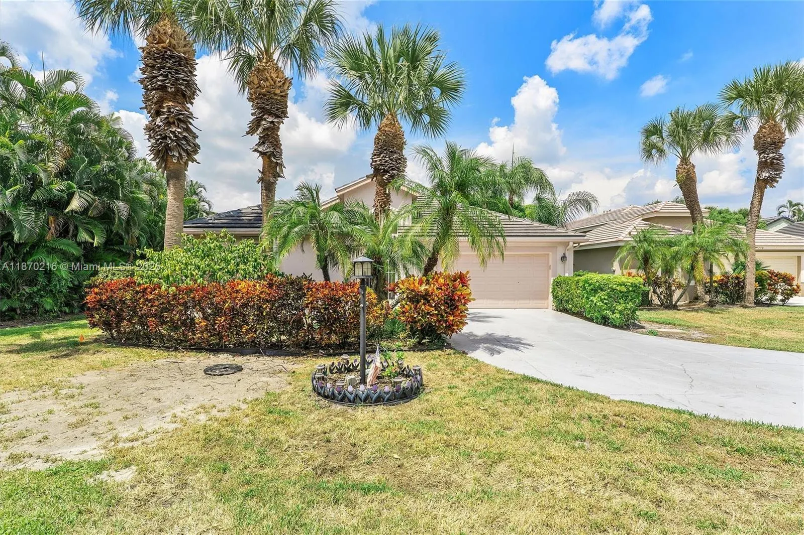 800 Clearbrook Park Cir