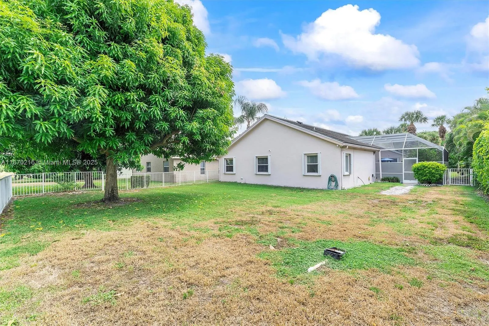 800 Clearbrook Park Cir