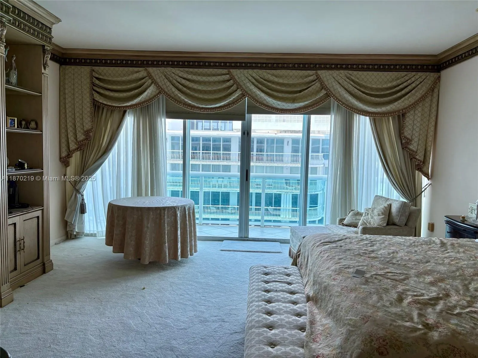 10101 Collins Ave, #17A
