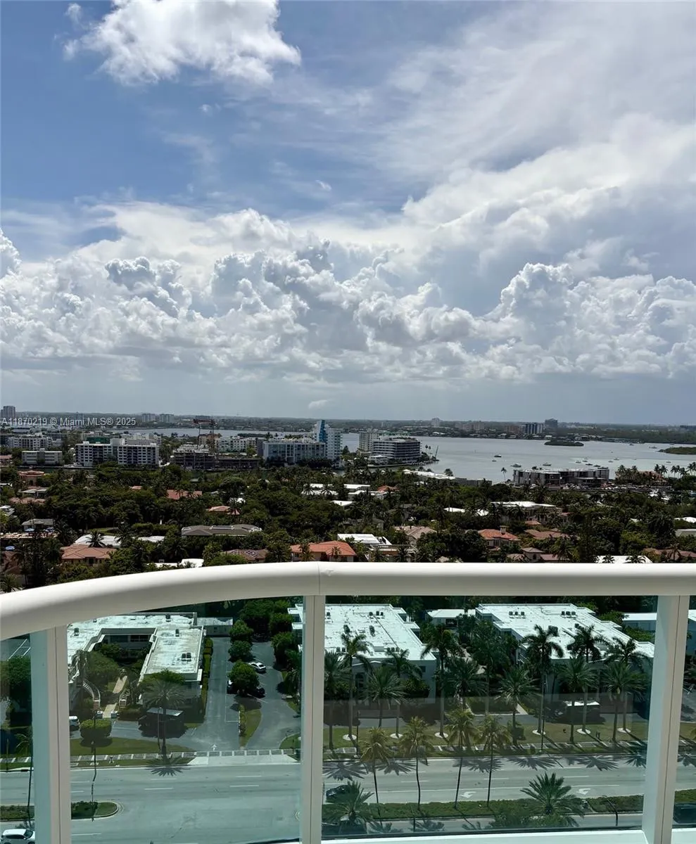 10101 Collins Ave, #17A