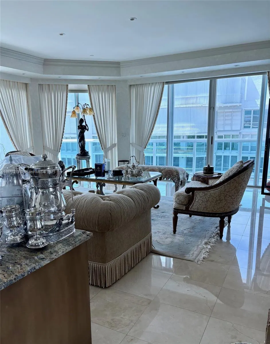 10101 Collins Ave, #17A
