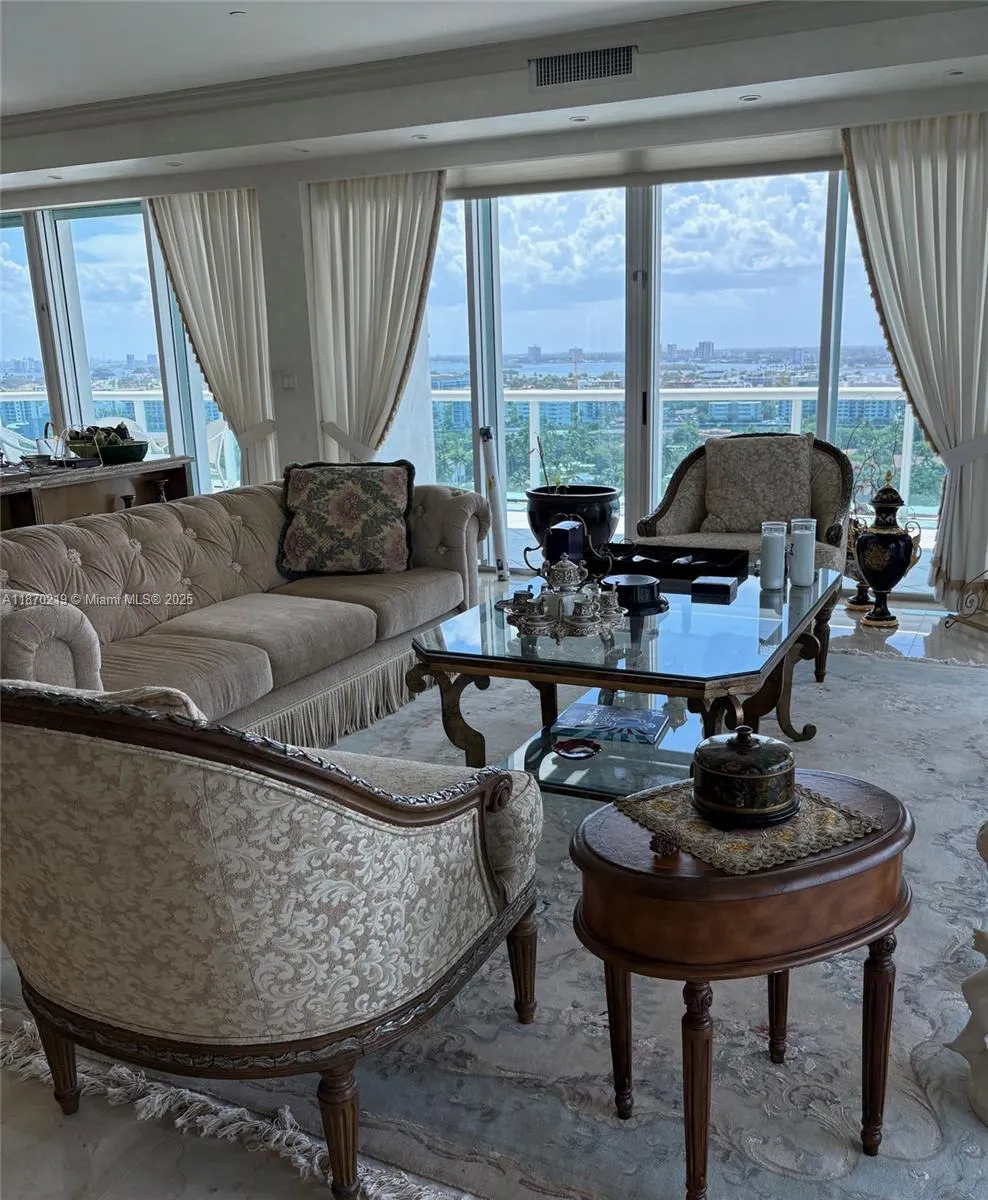 10101 Collins Ave, #17A