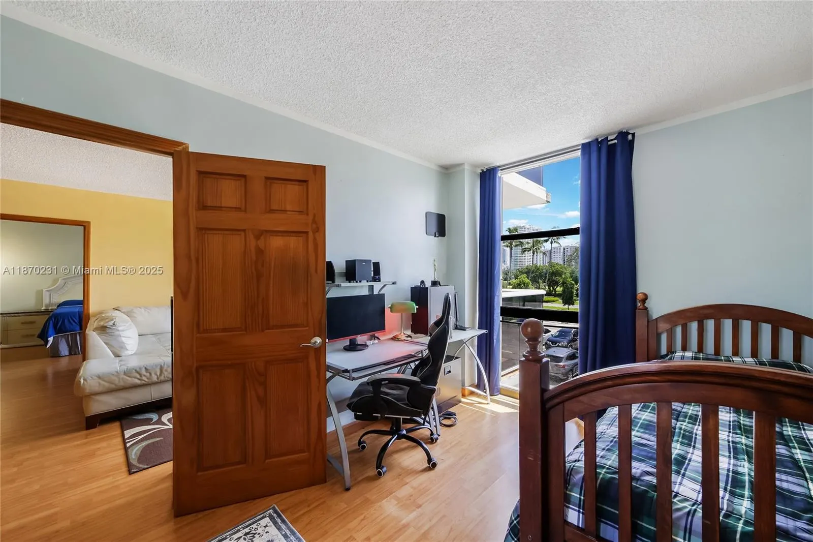 3675 N Country Club Dr, #204