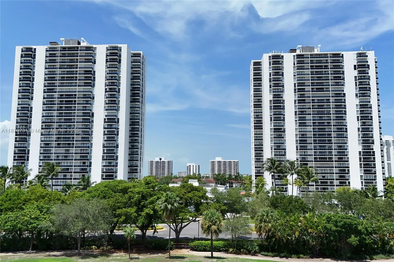 3675 N Country Club Dr, #204