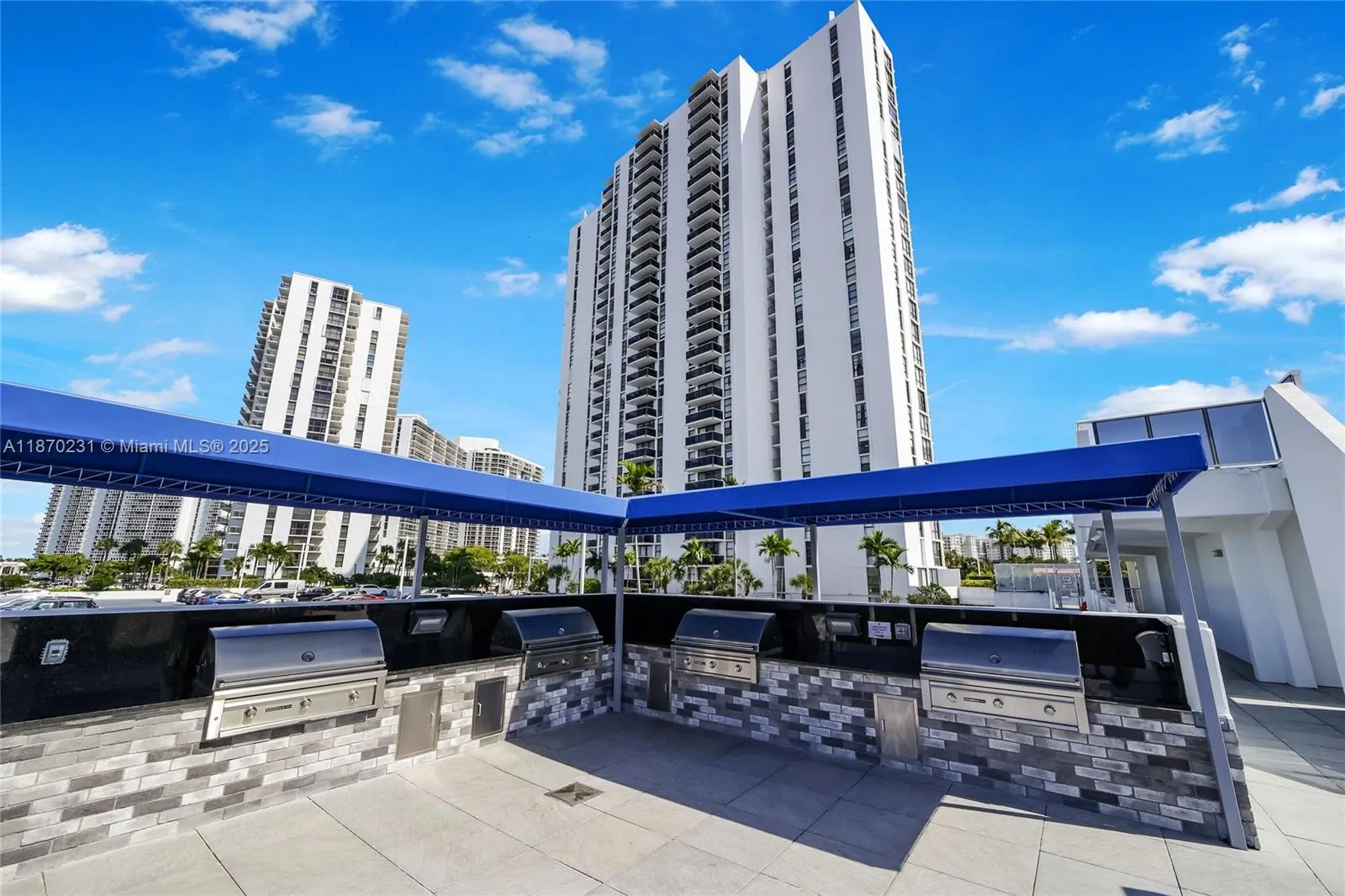 3675 N Country Club Dr, #204