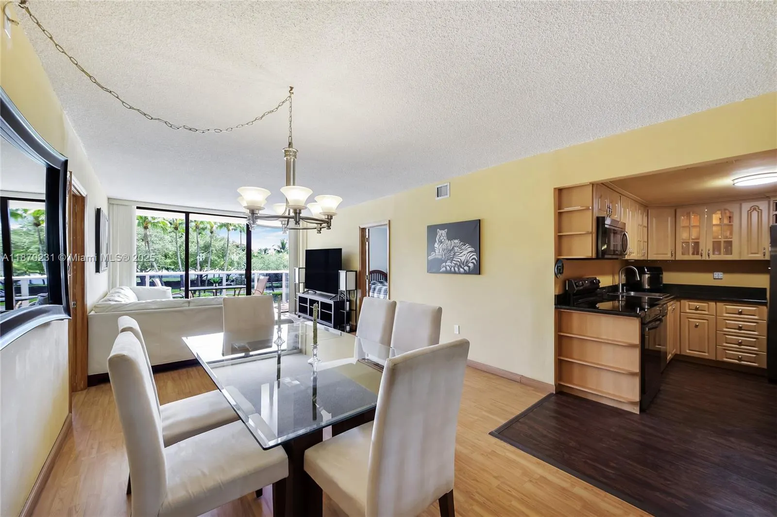 3675 N Country Club Dr, #204