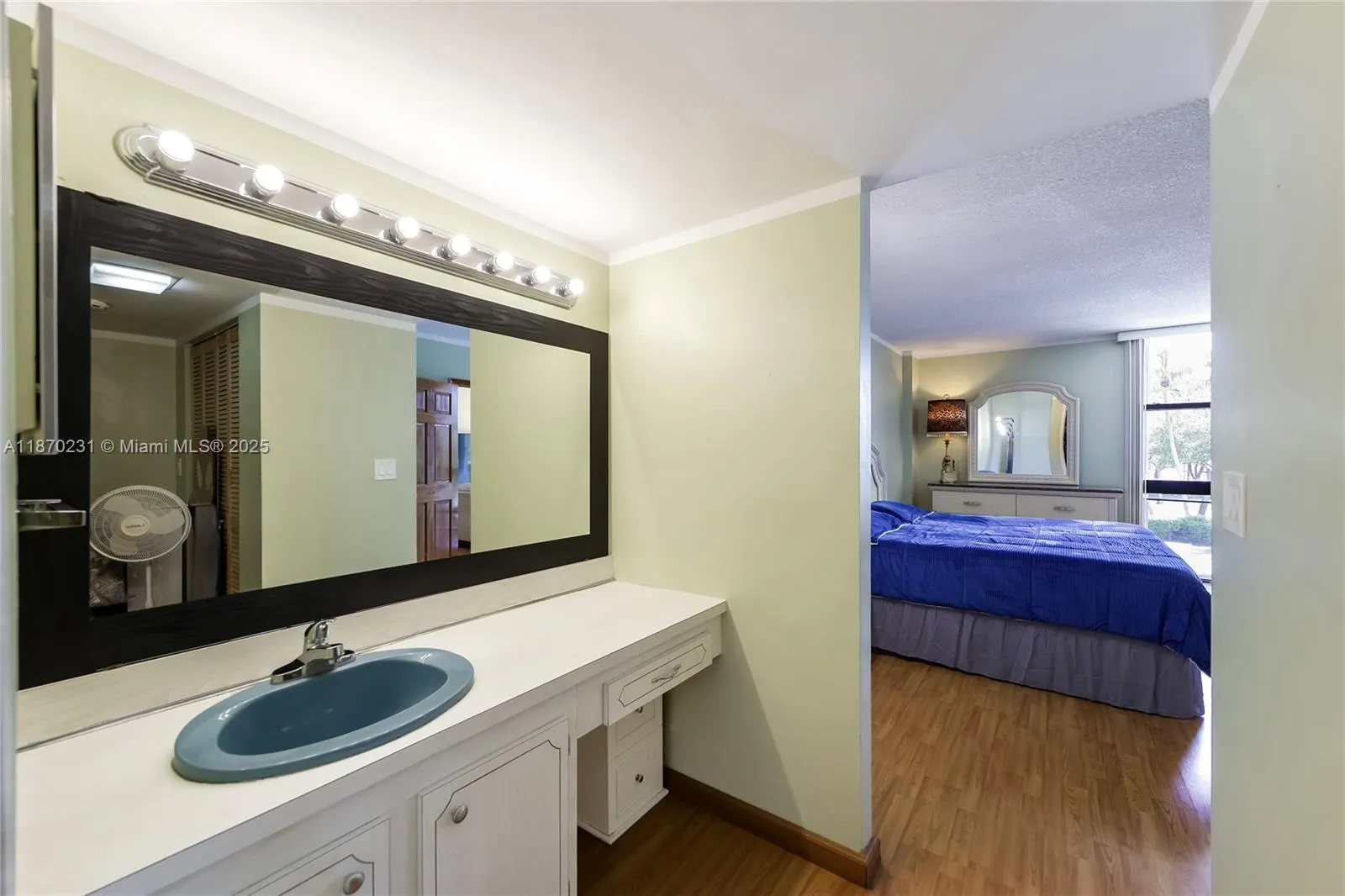 3675 N Country Club Dr, #204