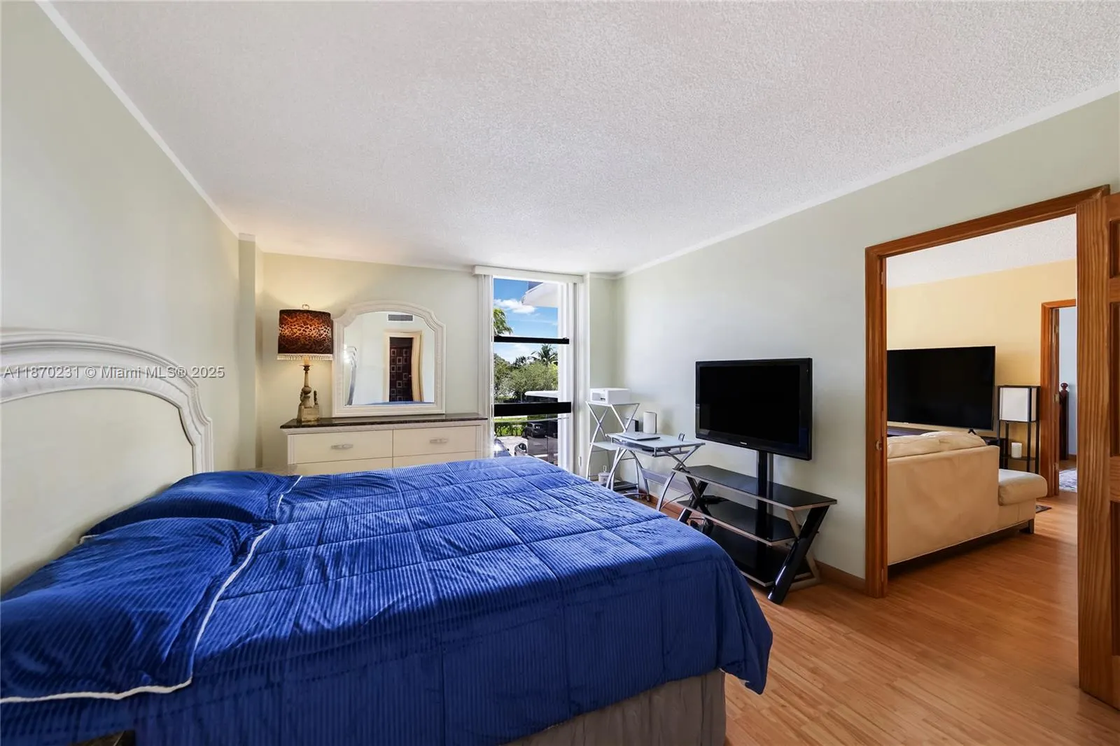 3675 N Country Club Dr, #204