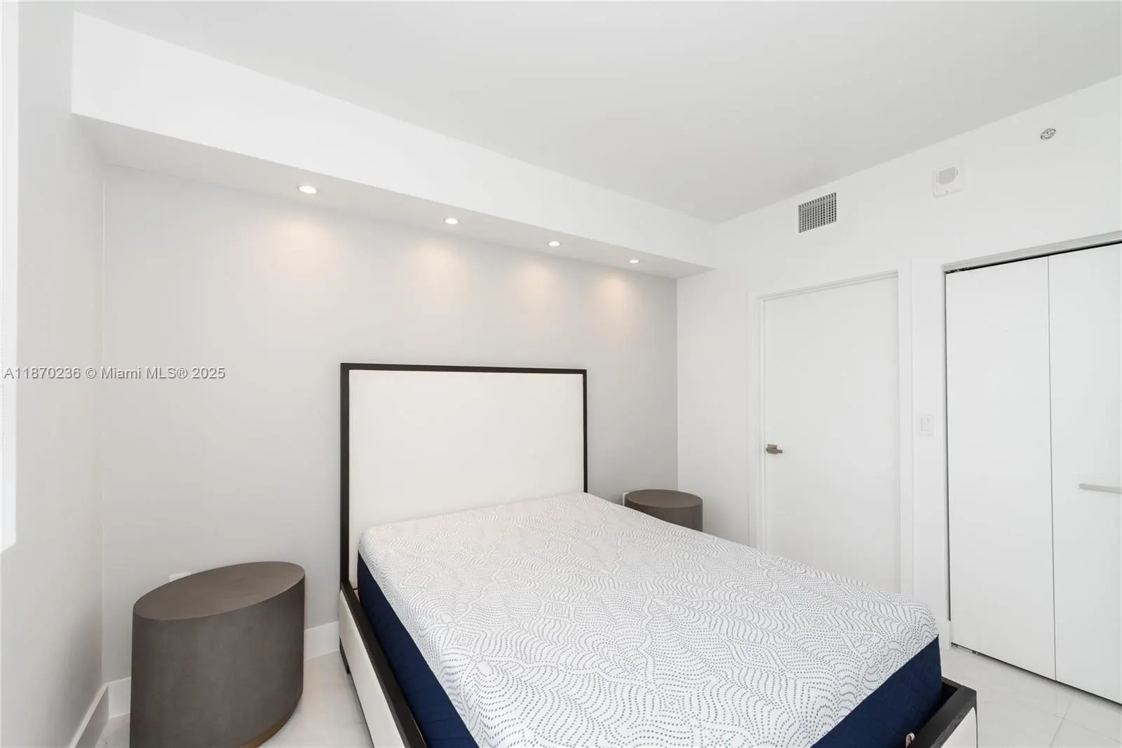 301 Altara Ave, #619