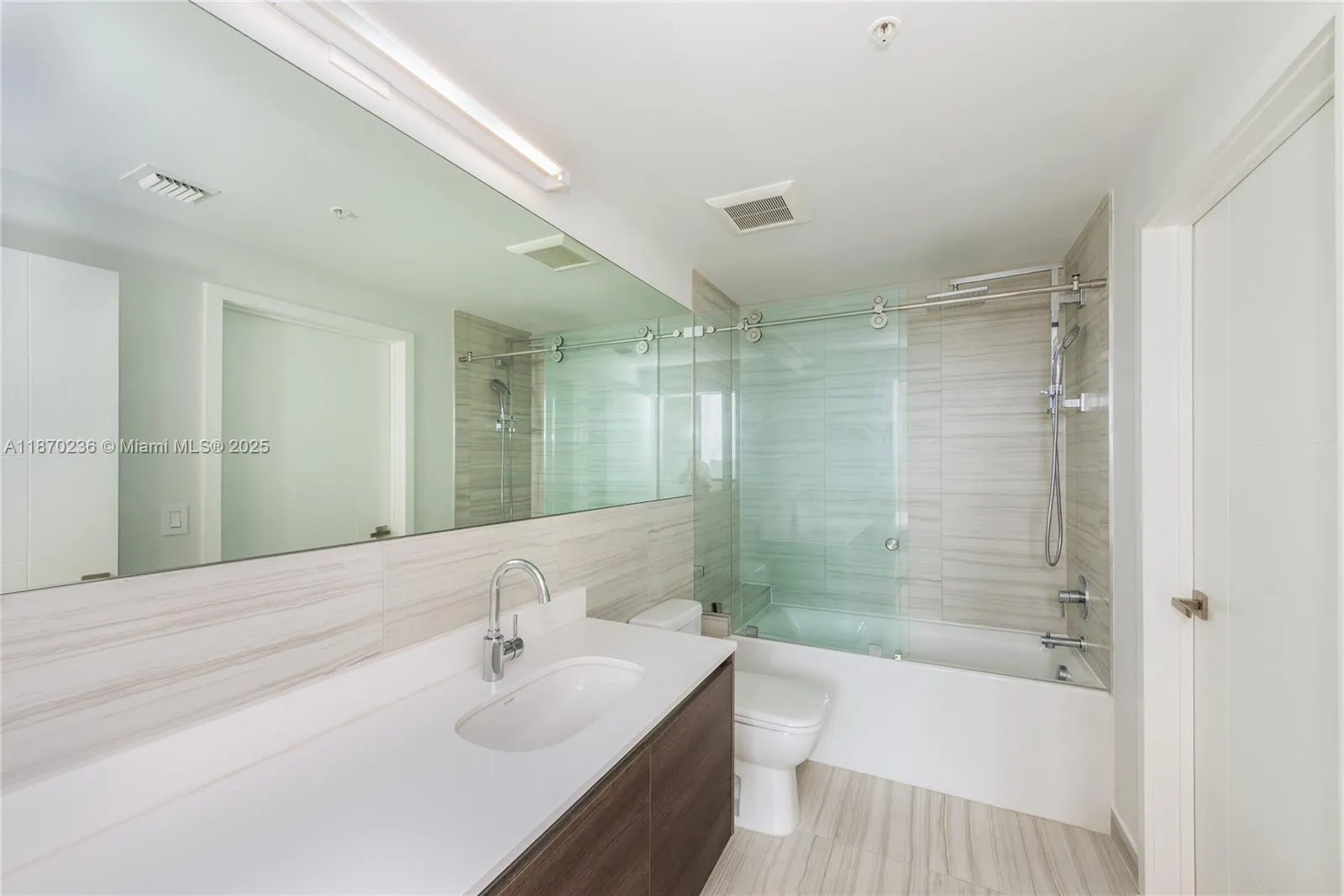301 Altara Ave, #619