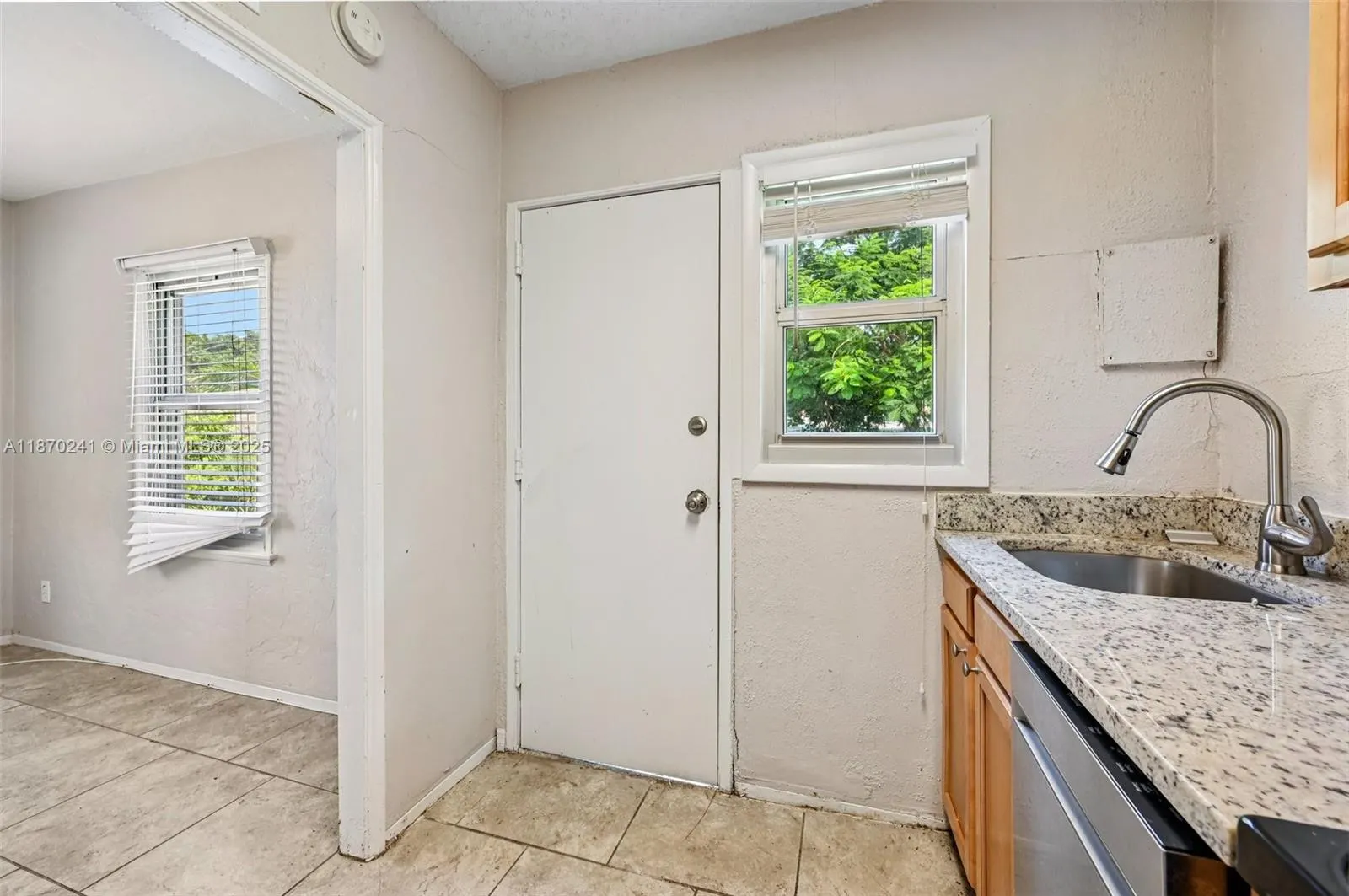 837 Ridgewood Dr