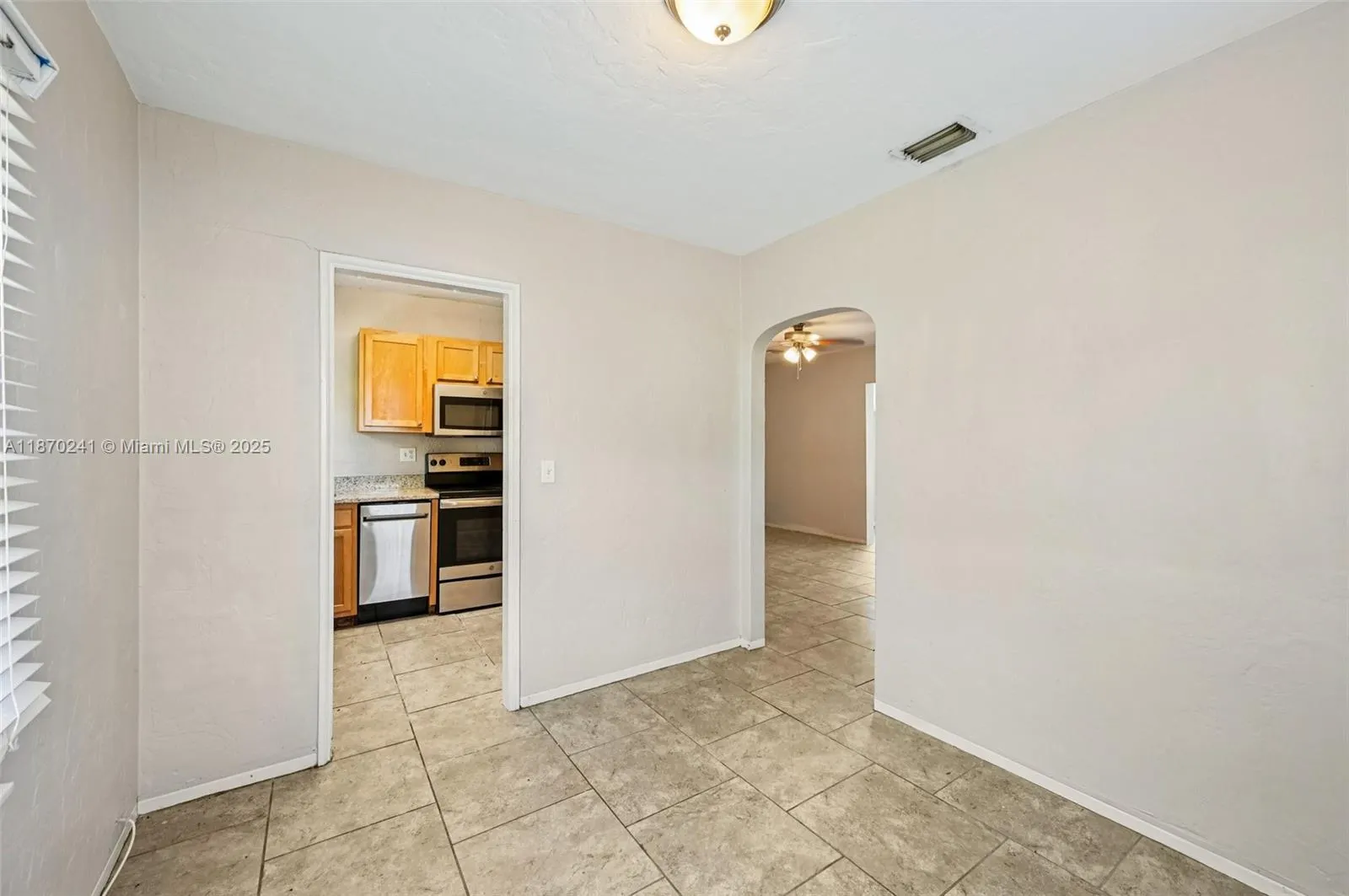837 Ridgewood Dr