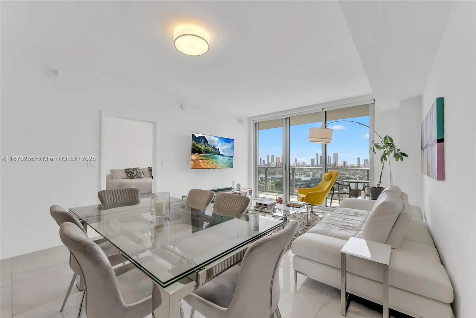 16385 Biscayne Blvd, #1819